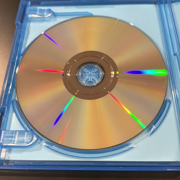 Prisoners - Blu-ray & DVD Combo Set - Picture 4 of 5